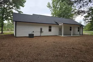 24821 Spring Hill Rd, Wagram, NC 28396 - Photo 12