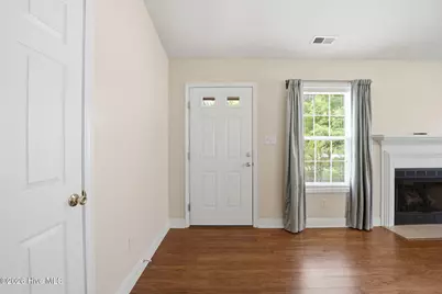 209 Monterey Circle, New Bern, NC 28562 - Photo 4