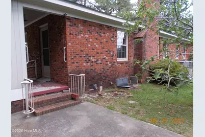 2209 Stanton Road, Kinston, NC 28504 - Photo 2
