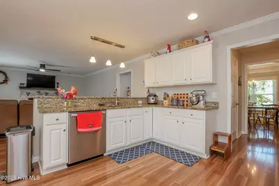 1636 Chadwick Shores Drive, Sneads Ferry, NC 28460 - Photo 8