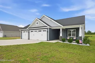 208 Hillwood Dr, Sanford, NC 27332 - Photo 2
