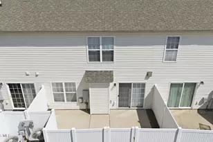 4242 Dudleys Grant Dr, Winterville, NC 28590 - Photo 8