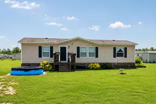 109 Dogwood Cir, Warsaw, NC 28398 - Photo 1