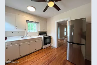 380 N Leak Street, Southern Pines, NC 28387 - Photo 8