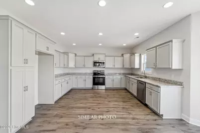 318 Black Hawk Drive, Jacksonville, NC 28546 - Photo 8