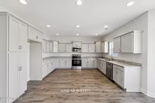 318 Black Hawk Dr, Jacksonville, NC 28546 - Photo 8