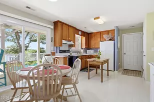 7023 Archers Creek Dr, Emerald Isle, NC 28594 - Photo 34