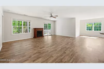 702 Hummingbird S, Swansboro, NC 28584 - Photo 10