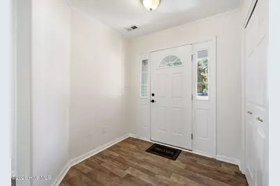 702 Hummingbird S, Swansboro, NC 28584 - Photo 8