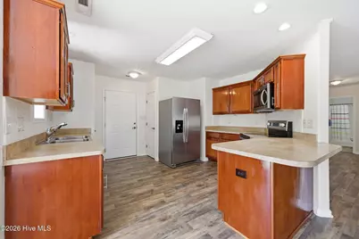 702 Hummingbird S, Swansboro, NC 28584 - Photo 16