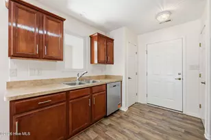 702 Hummingbird S, Swansboro, NC 28584 - Photo 20