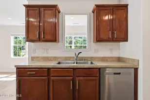 702 Hummingbird S, Swansboro, NC 28584 - Photo 18