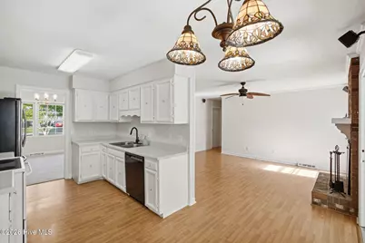 306 W Blackbeard Road W, Wilmington, NC 28409 - Photo 16