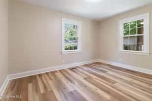 209 N Thompson St, Whiteville, NC 28472 - Photo 24