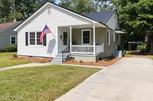 209 N Thompson St, Whiteville, NC 28472 - Photo 1