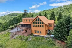 628 Madison Ln, Brasstown, NC 28902 - Photo 8