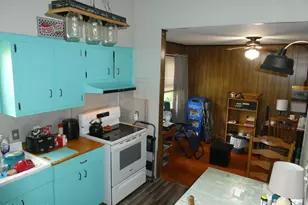 1107 E 13th St, Lumberton, NC 28358 - Photo 4