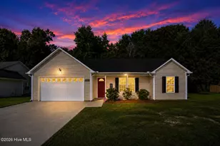 506 SW Ridge Dr, Richlands, NC 28574 - Photo 2