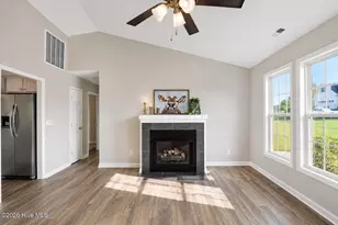 506 SW Ridge Dr, Richlands, NC 28574 - Photo 8