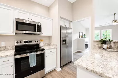 506 Southwest Ridge Drive, Richlands, NC 28574 - Photo 16