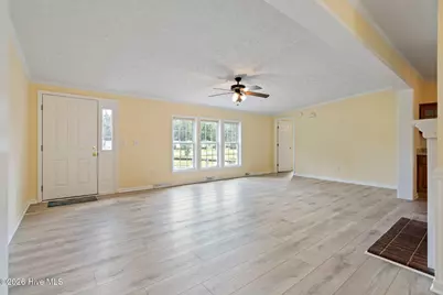 195 Bellhammon Forest Drive, Rocky Point, NC 28457 - Photo 6