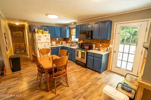 147 Lance Cove Rd, Hayesville, NC 28904 - Photo 4