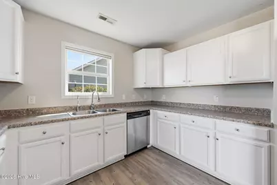 132 Cavalier Drive, Jacksonville, NC 28546 - Photo 24