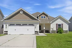 132 Cavalier Dr, Jacksonville, NC 28546 - Photo 1