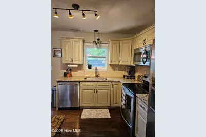 103 N Hill Court, Jacksonville, NC 28540 - Photo 6