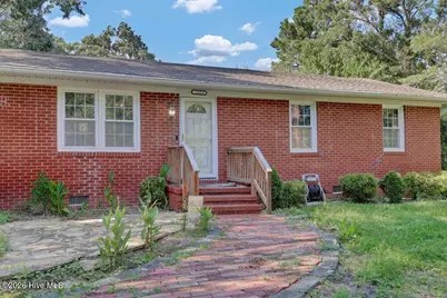 122 E Brandywine Circle E, Wilmington, NC 28411 - Photo 2