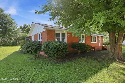 526 N A Street, Bridgeton, NC 28519 - Photo 6