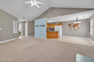 219 E Ivybridge Dr, Hubert, NC 28539 - Photo 8
