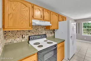 219 E Ivybridge Dr, Hubert, NC 28539 - Photo 16
