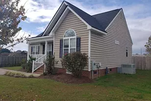 1124 Sebring Dr, Winterville, NC 28590 - Photo 2