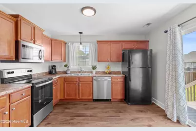 304 Pine Ridge Lane, Holly Ridge, NC 28445 - Photo 8