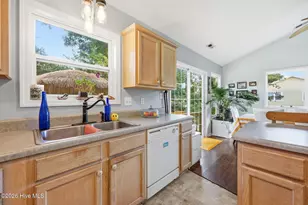 404 Bogue Inlet Dr, Emerald Isle, NC 28594 - Photo 12