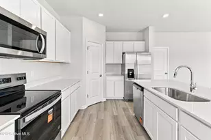 141 N Squires Run Ln, Richlands, NC 28574 - Photo 16