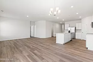 152 N Squires Run Ln, Jacksonville, NC 28546 - Photo 4