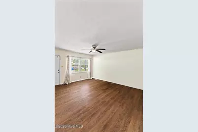 604 Oakwood Avenue, Jacksonville, NC 28546 - Photo 6