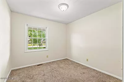 604 Oakwood Avenue, Jacksonville, NC 28546 - Photo 16