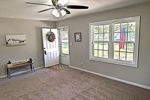 109 Royal Ct, Jacksonville, NC 28546 - Photo 4