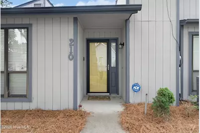 210 Charmant Road, Lumberton, NC 28358 - Photo 4