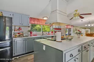 200 Sunray Dr, Clayton, NC 27520 - Photo 10