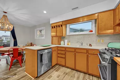 104 Boryk Avenue, Topsail Beach, NC 28445 - Photo 32