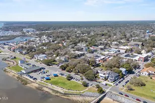 569 Pelican Cv Wy SE, Southport, NC 28461 - Photo 18