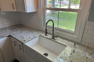702 N Charlotte St, Washington, NC 27889 - Photo 10