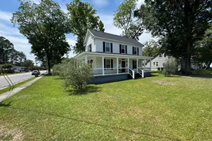 702 N Charlotte St, Washington, NC 27889 - Photo 2