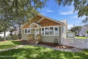 2609 Arendell St, Morehead City, NC 28557 - Photo 2