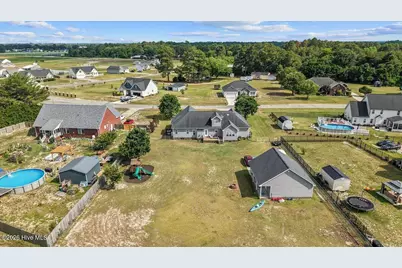 105 Pointe Drive, La Grange, NC 28551 - Photo 26