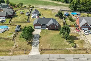 105 Pointe Dr, La Grange, NC 28551 - Photo 14